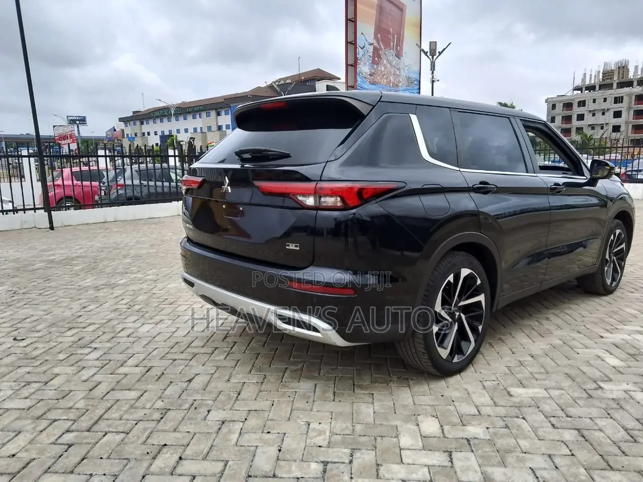 New Mitsubishi Outlander 2022 Black