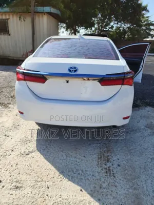 Toyota Corolla 2021 White