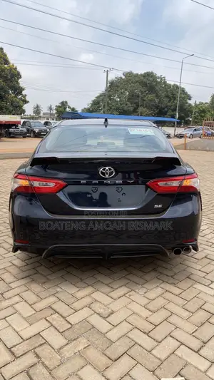 Toyota Camry SE (2.5L 4cyl 8A) 2019 Matt Black