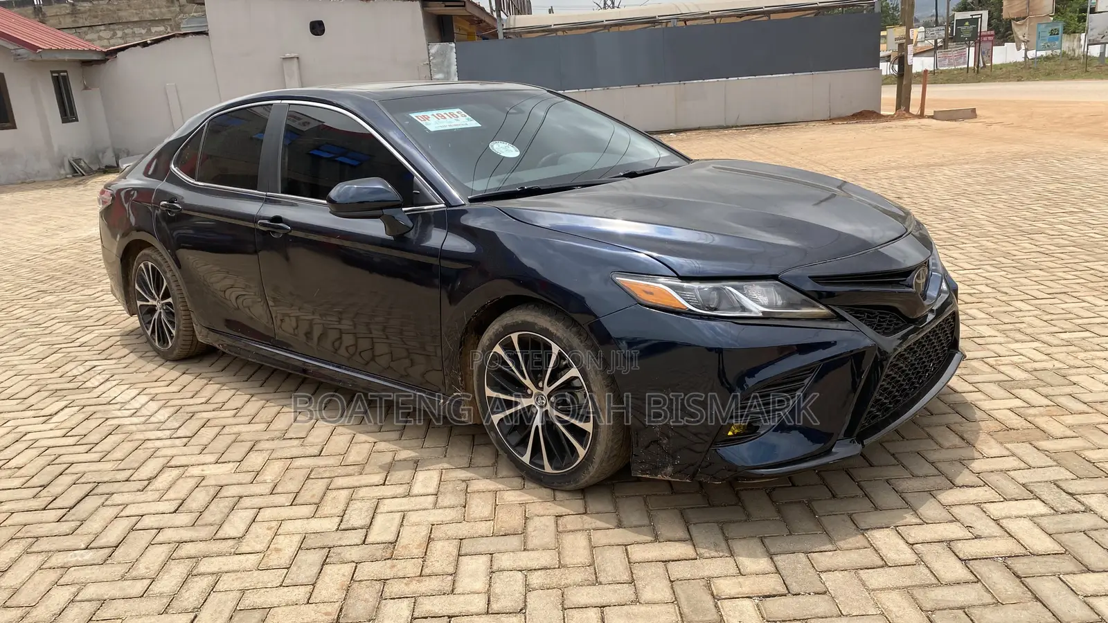 Toyota Camry SE (2.5L 4cyl 8A) 2019 Matt Black