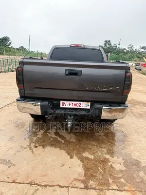 Toyota Tundra 2017 Gray