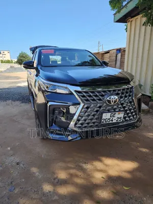 Toyota Fortuner 2025 Black