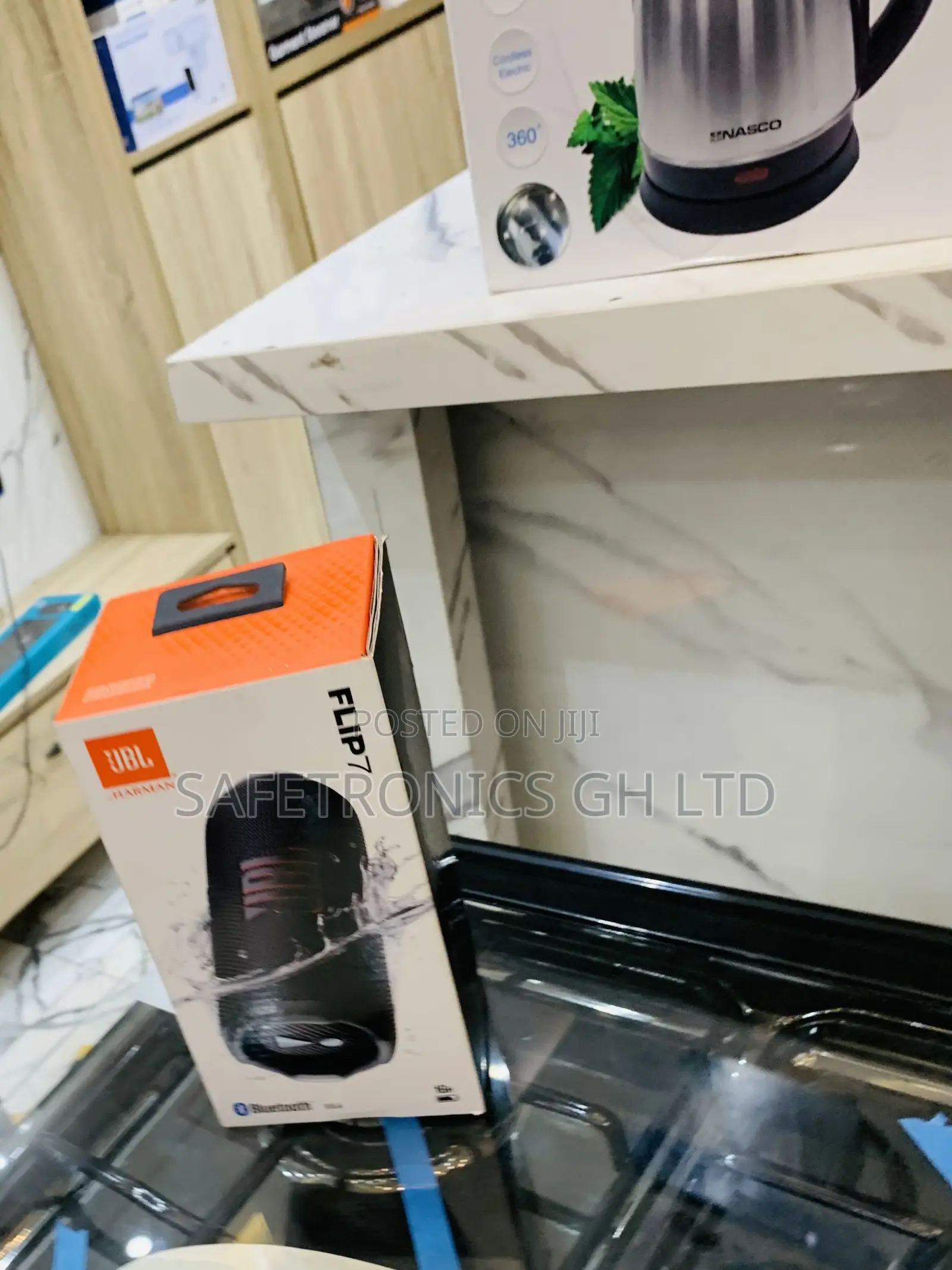 Brand New Sleek JBL Flip 6 Portable Wireless Speaker- Black