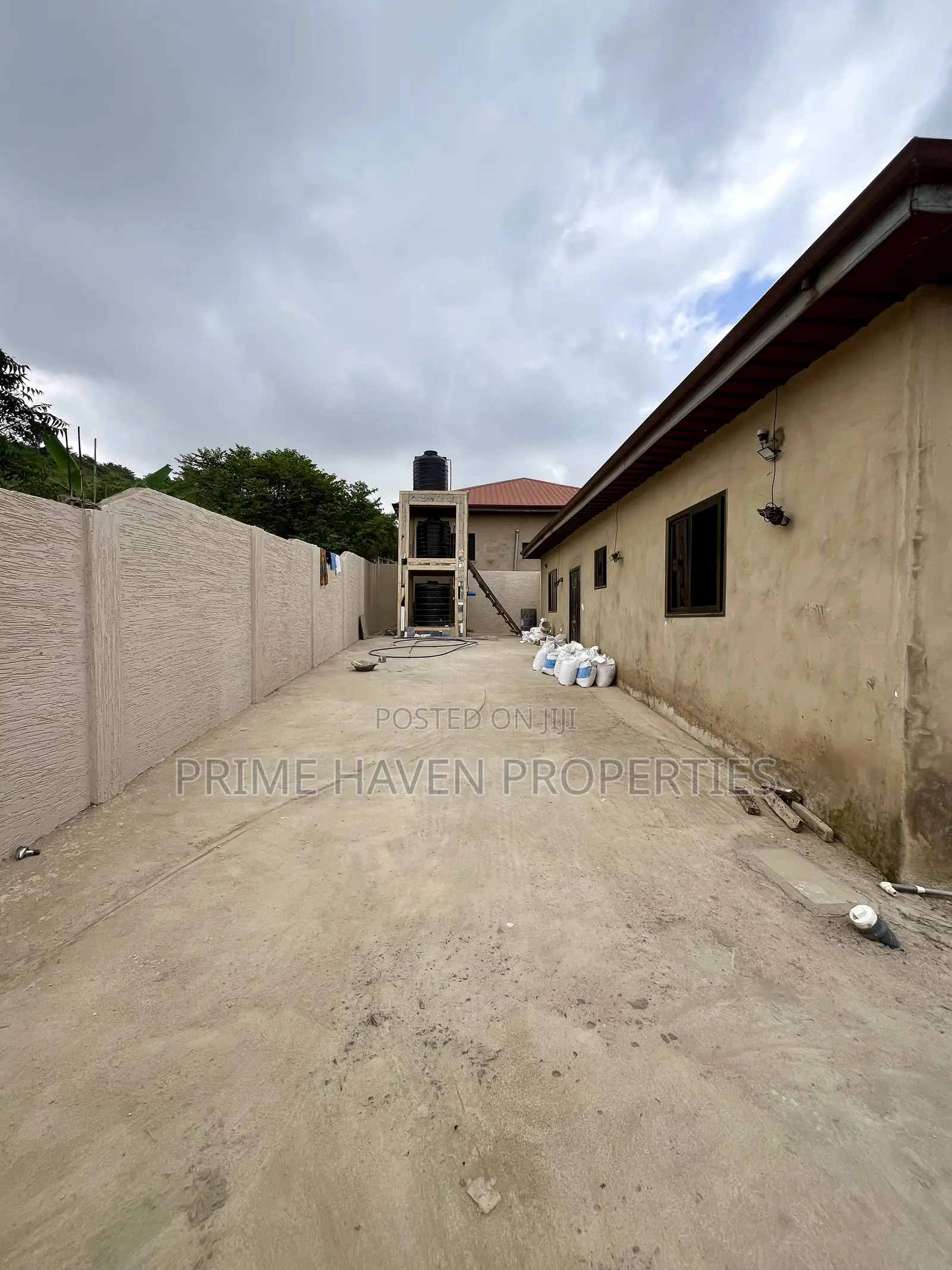 2bdrm Apartment in Acp, Kwabenya for rent