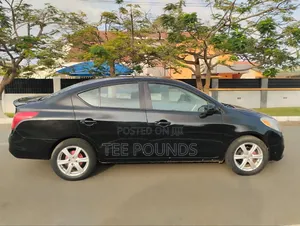 Nissan Versa 2014 Black