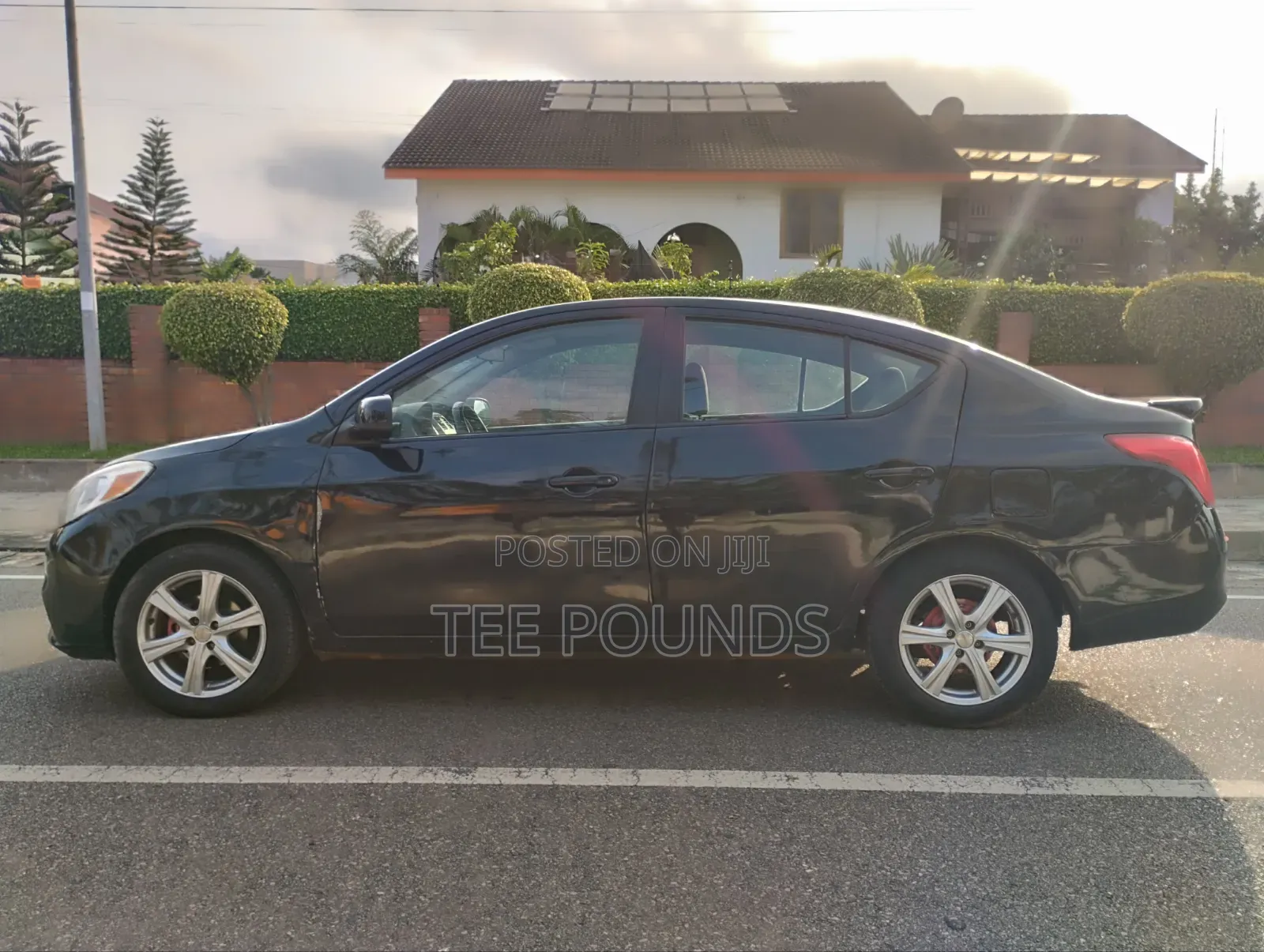 Nissan Versa 2014 Black