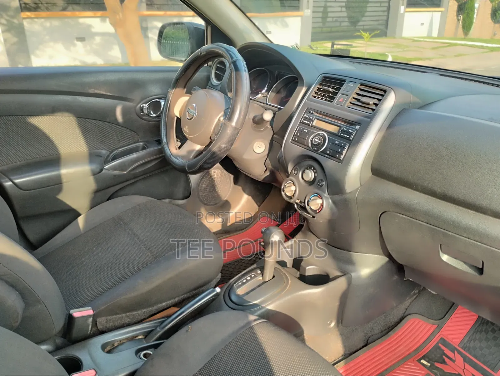 Nissan Versa 2014 Black