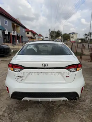 Toyota Corolla SE 2020 White