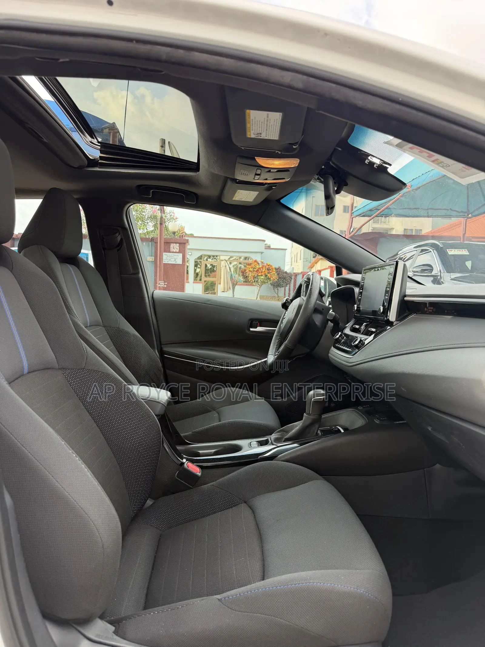 Toyota Corolla SE 2020 White