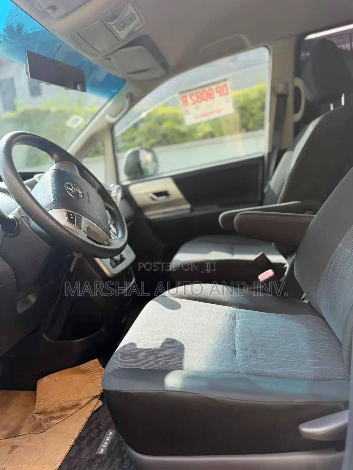 Toyota Voxy 2013 White