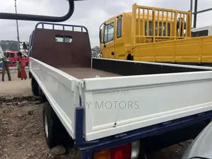 Hyundai Mighty 2
