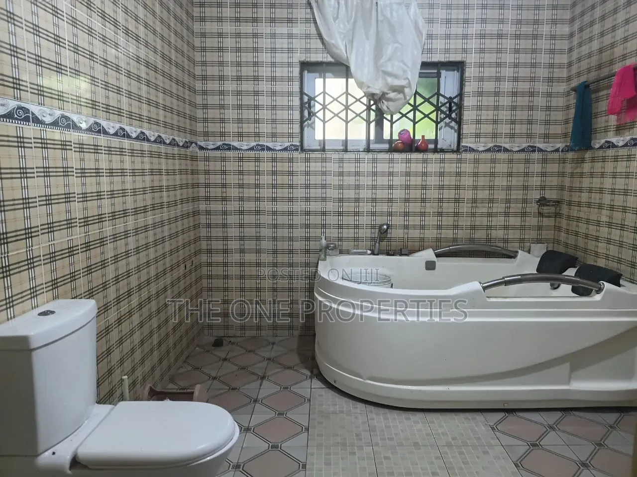 3bdrm House in Kotoku, Amasaman for sale