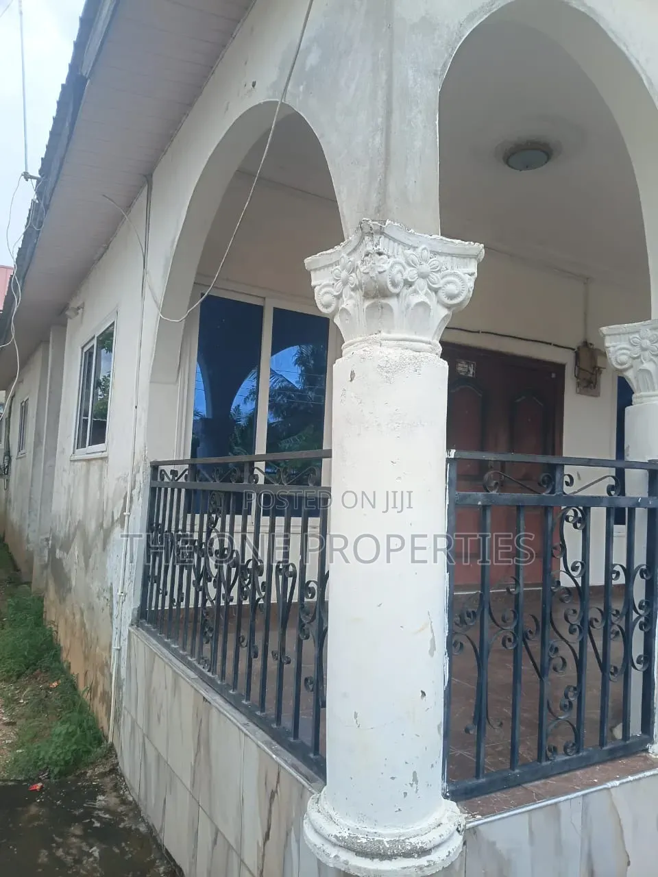 3bdrm House in Kotoku, Amasaman for sale