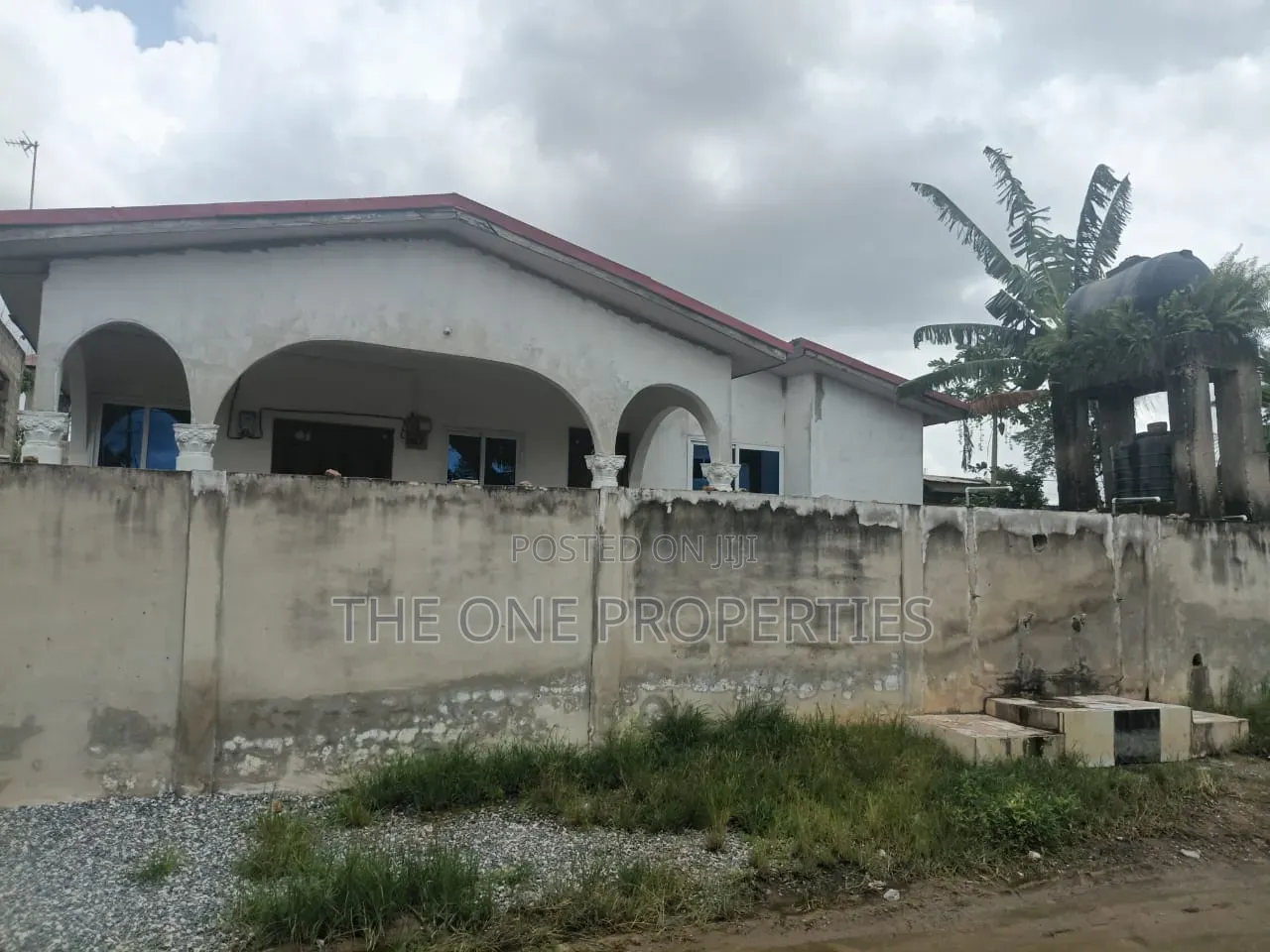 3bdrm House in Kotoku, Amasaman for sale