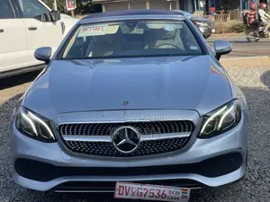 Mercedes-Benz E400 2018 Blue