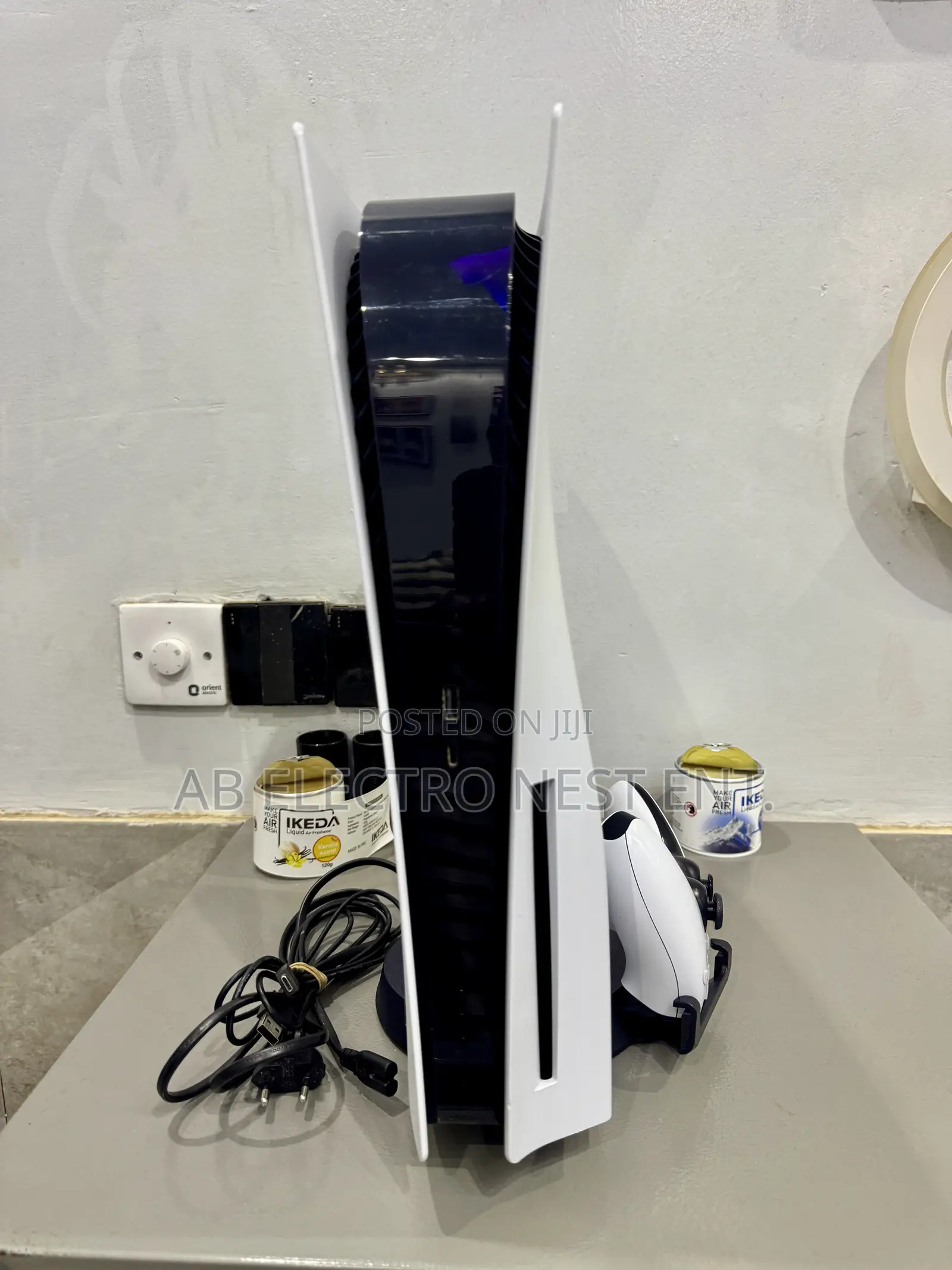 Almost New With Box Ps5 Wit Online Offline Games Plus Pad