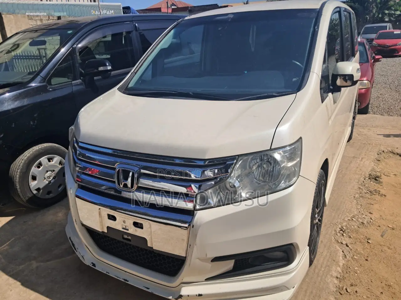 Honda Stepwgn 2013 White