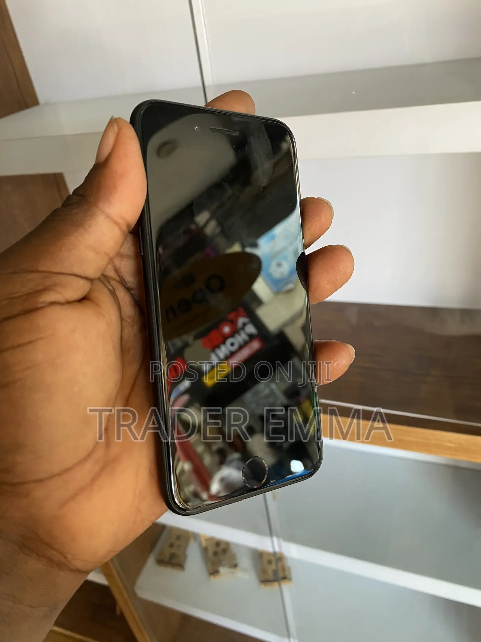 Apple iPhone SE (2022) 64 GB Black