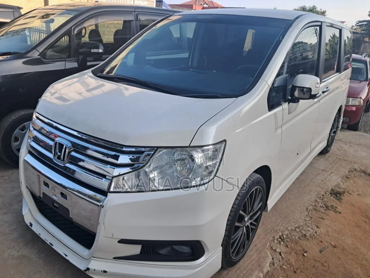 Honda Stepwgn 2013 White