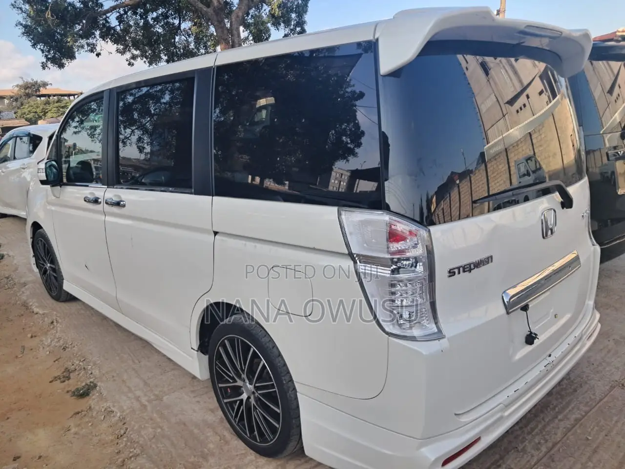 Honda Stepwgn 2013 White