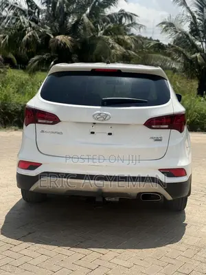 Hyundai Santa Fe 2018 White