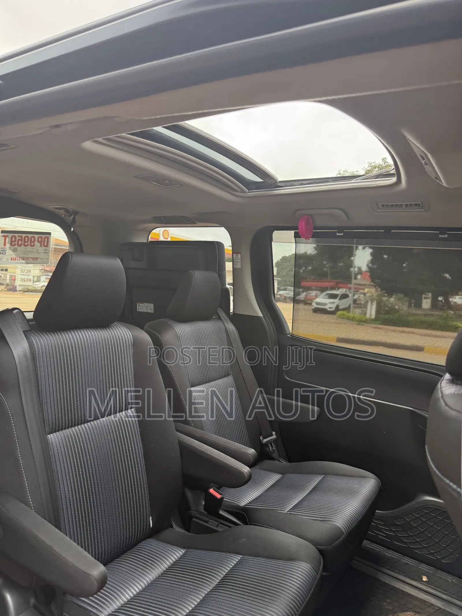 Toyota Voxy V 2WD 7-Seater 2015 Black
