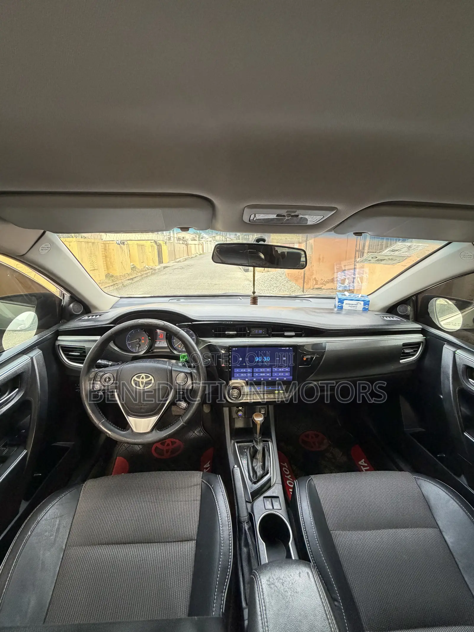 Toyota Corolla S 4dr Sedan (1.8L 4cyl CVT) 2016 White