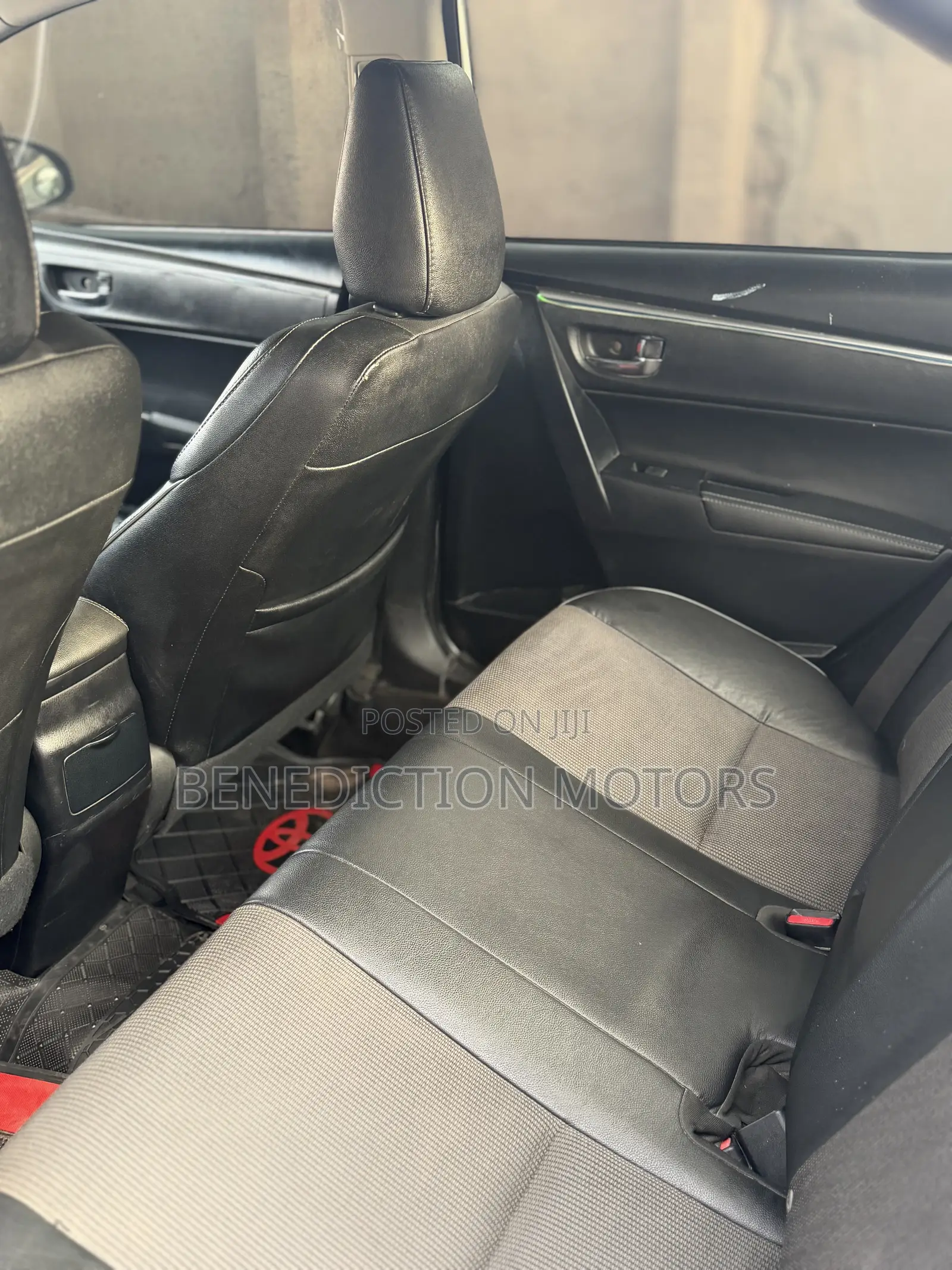 Toyota Corolla S 4dr Sedan (1.8L 4cyl CVT) 2016 White