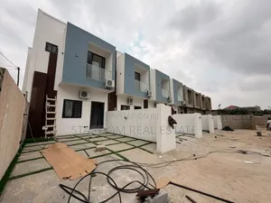 2bdrm Townhouse/Terrace in Ashaley Botwe, Nmai-Dzorn for sale