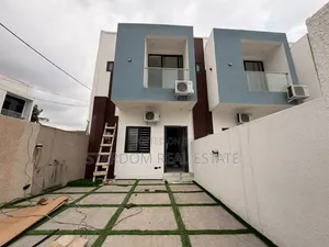2bdrm Townhouse/Terrace in Ashaley Botwe, Nmai-Dzorn for sale