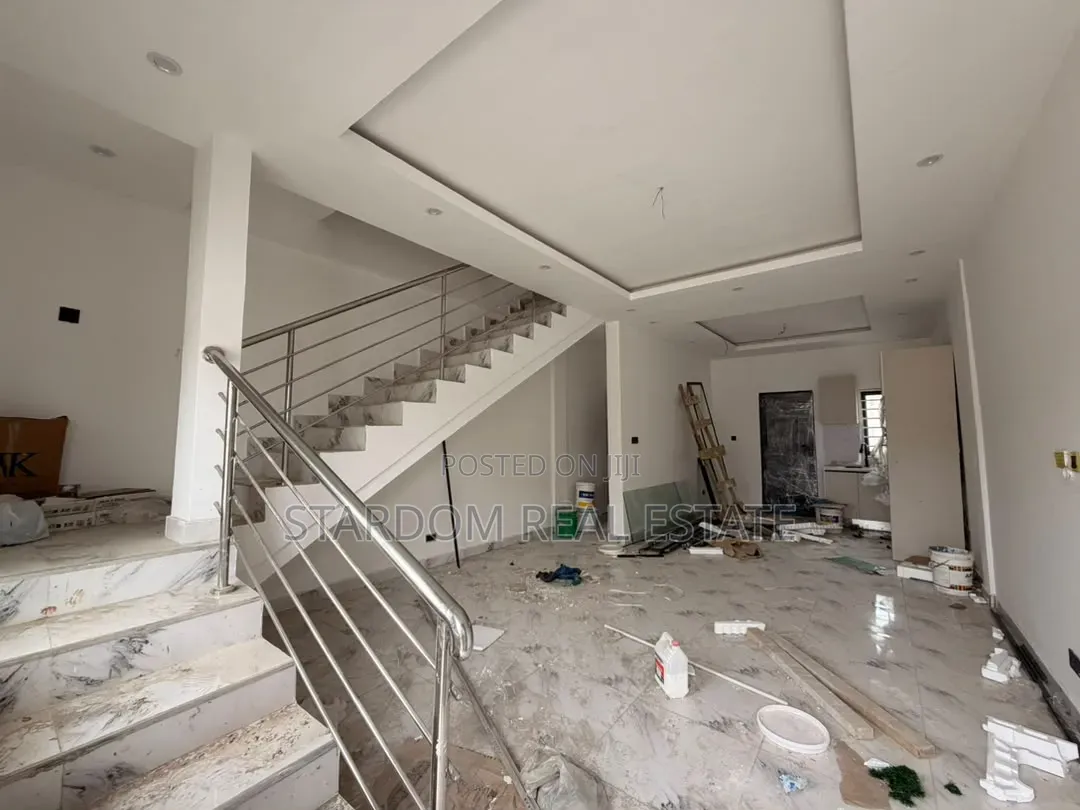 2bdrm Townhouse/Terrace in Ashaley Botwe, Nmai-Dzorn for sale