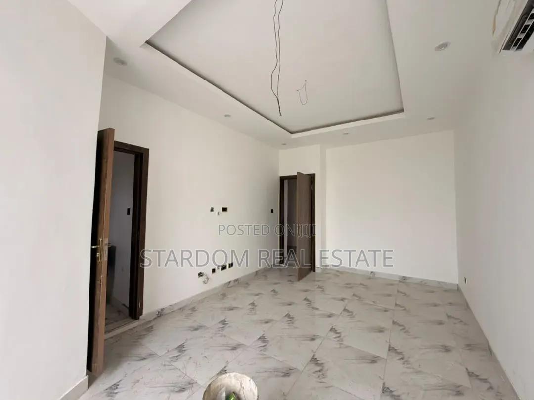 2bdrm Townhouse/Terrace in Ashaley Botwe, Nmai-Dzorn for sale