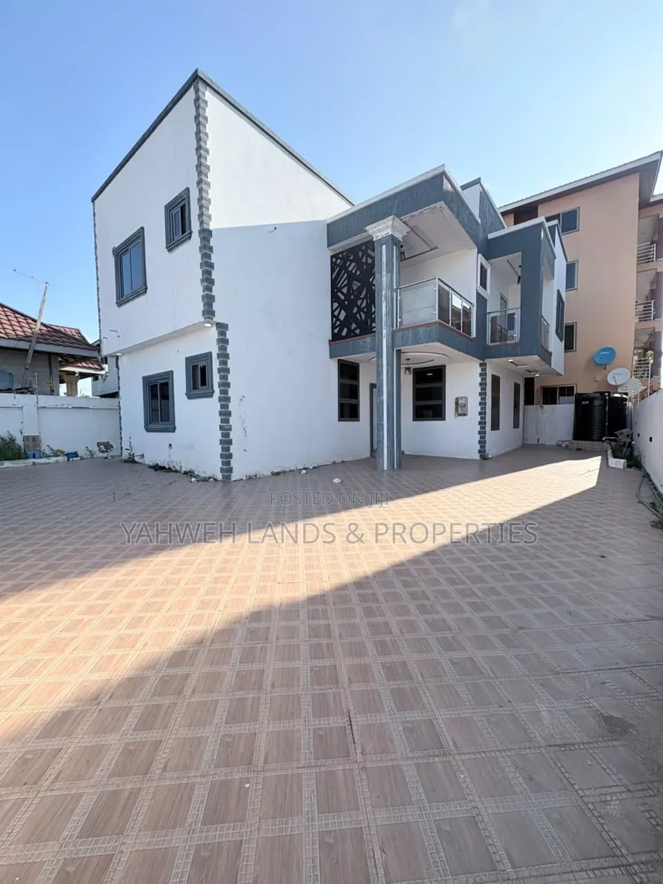 4bdrm Apartment in Dstv, New Site for rent