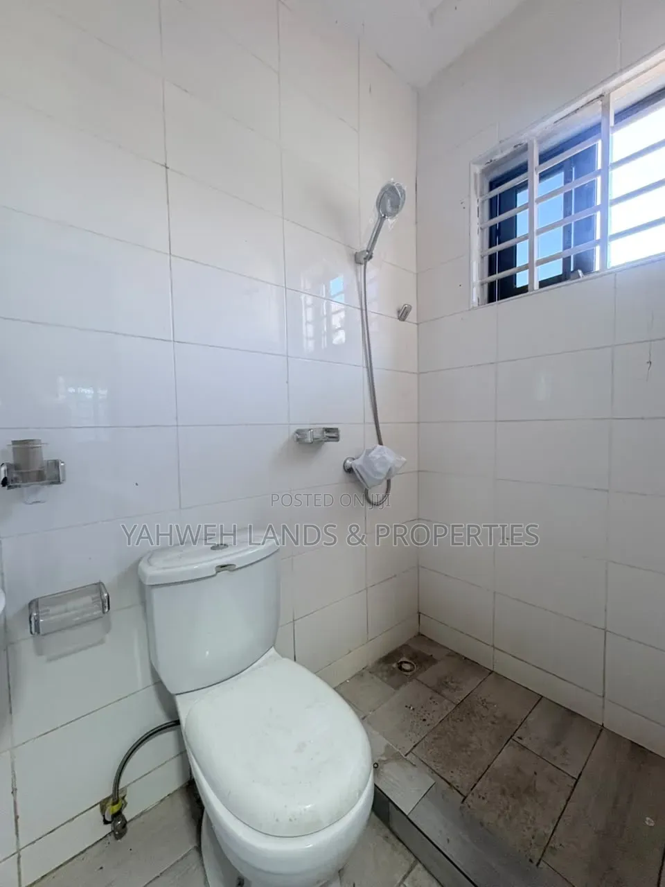 4bdrm Apartment in Dstv, New Site for rent