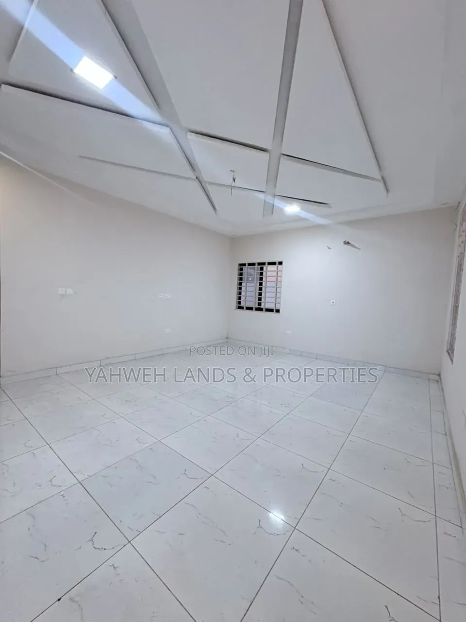 4bdrm Apartment in Dstv, New Site for rent