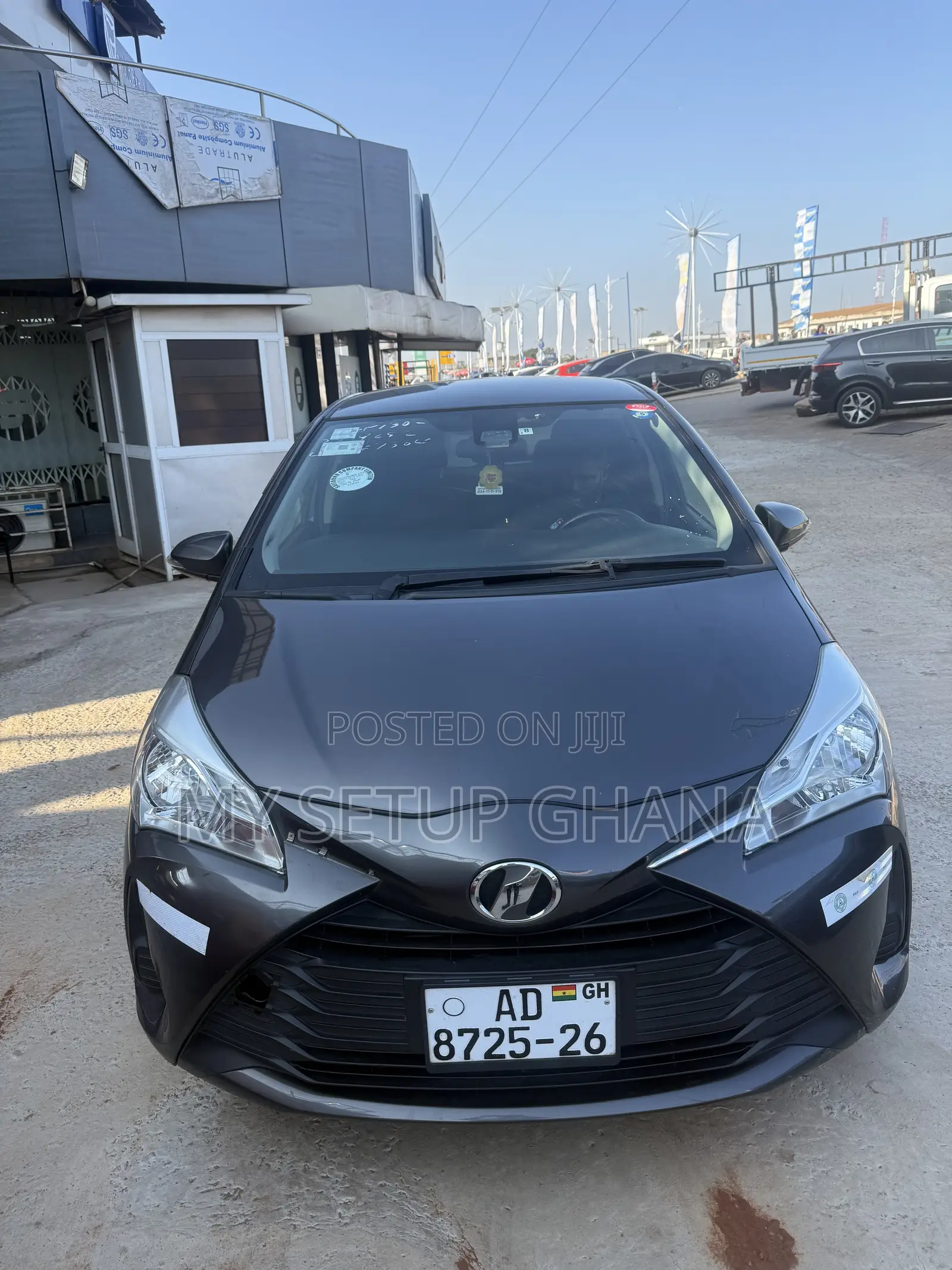 Toyota Vitz 1.0 FWD 3dr 2017 Gray
