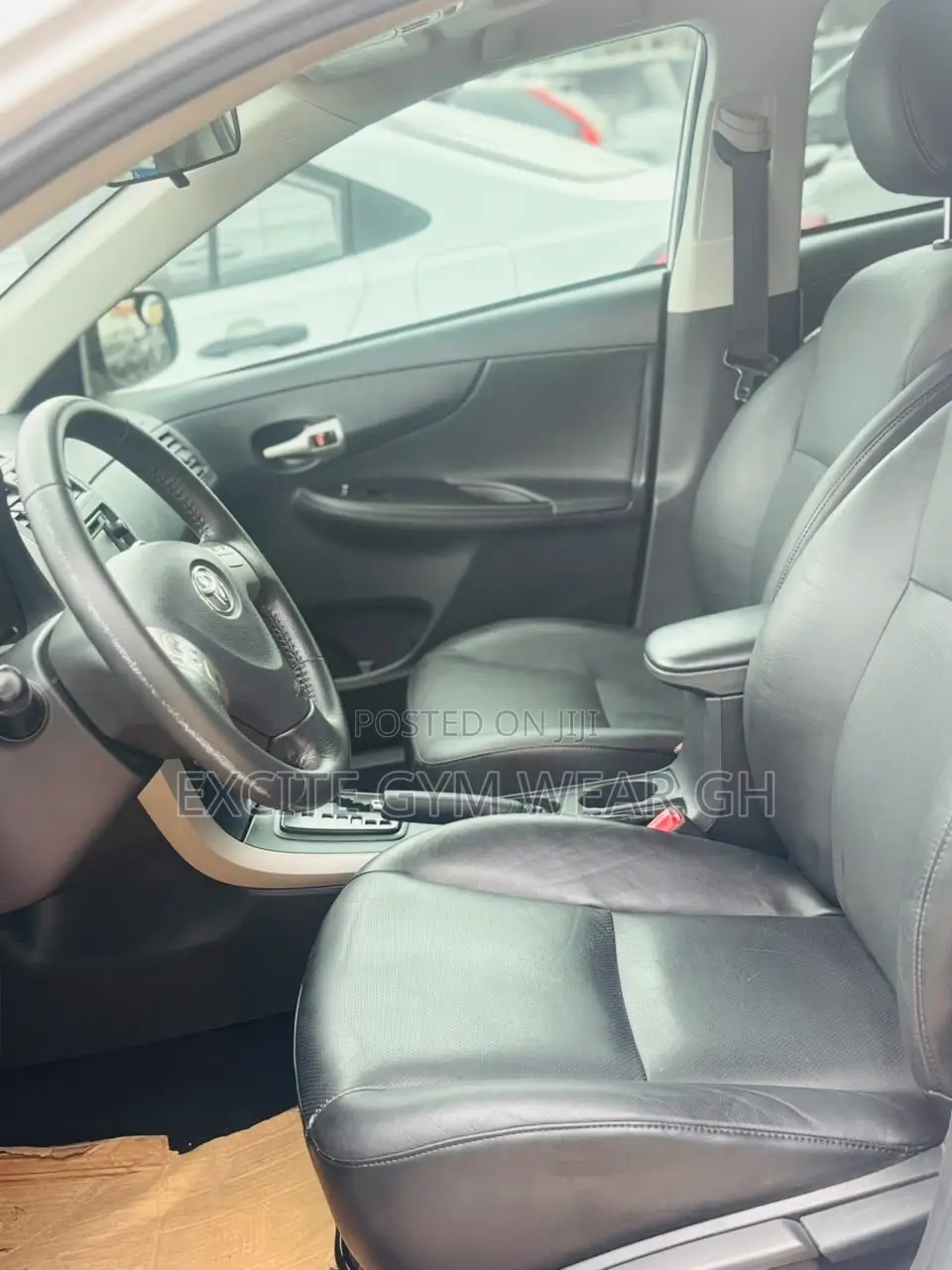 Toyota Corolla S Special Edition 4dr Sedan (1.8L 4cyl 4A) 2013 White