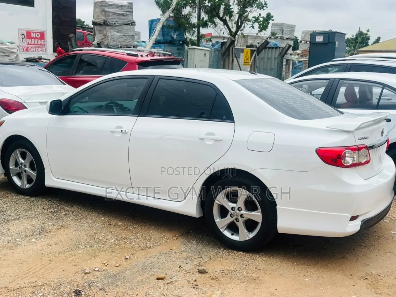 Toyota Corolla S Special Edition 4dr Sedan (1.8L 4cyl 4A) 2013 White