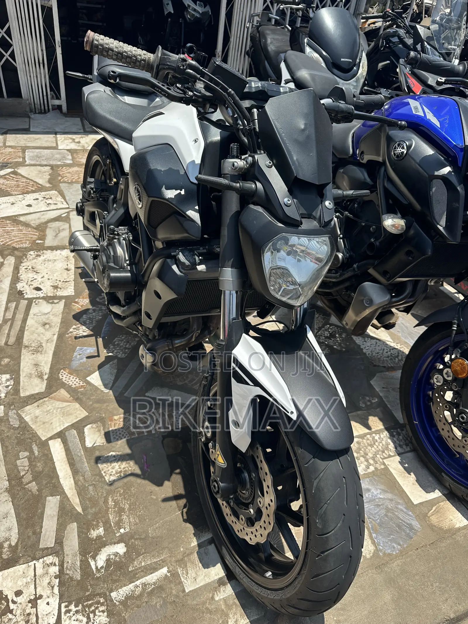 Yamaha 2020 Black