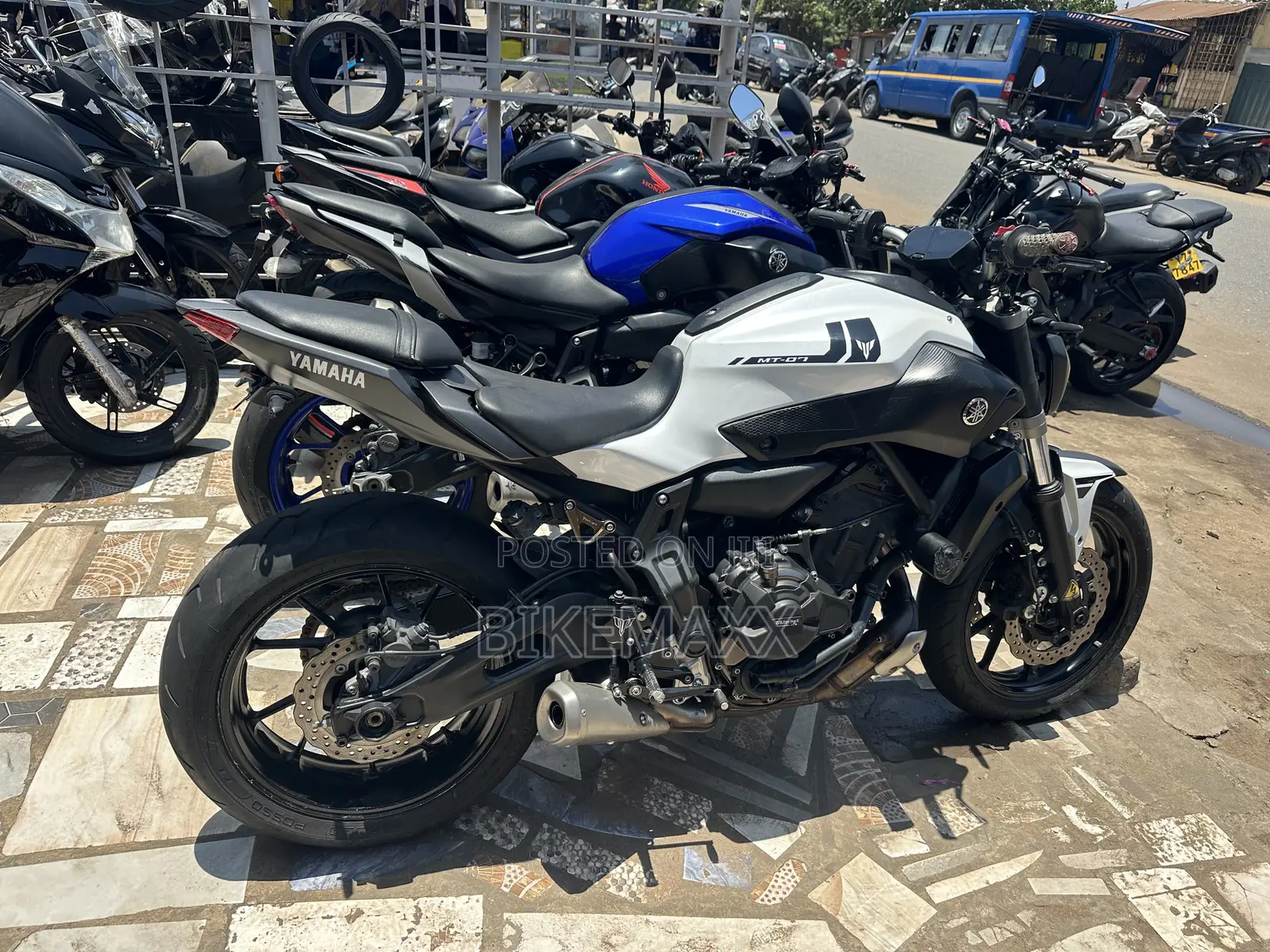 Yamaha 2020 Black