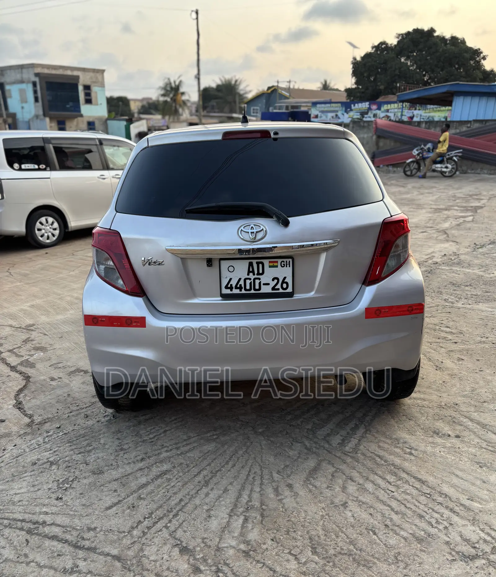Toyota Vitz 1.3 AWD 3dr 2013 Silver
