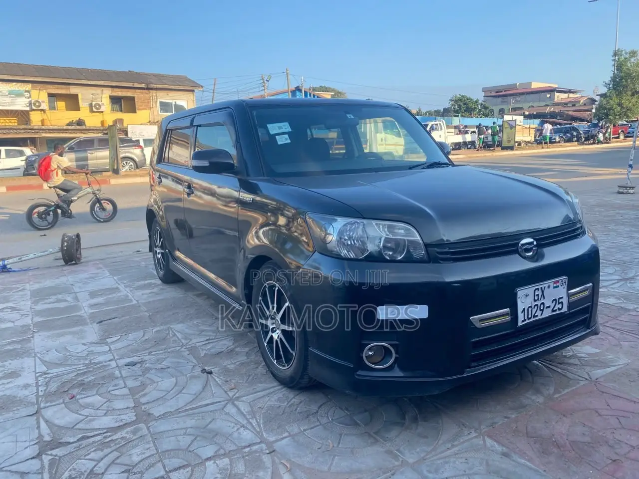 Toyota Corolla Rumion Hatchback 1.5 FWD 2011 Black