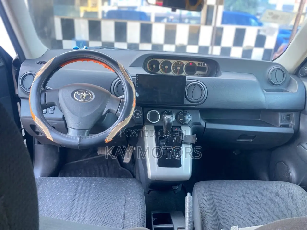 Toyota Corolla Rumion Hatchback 1.5 FWD 2011 Black