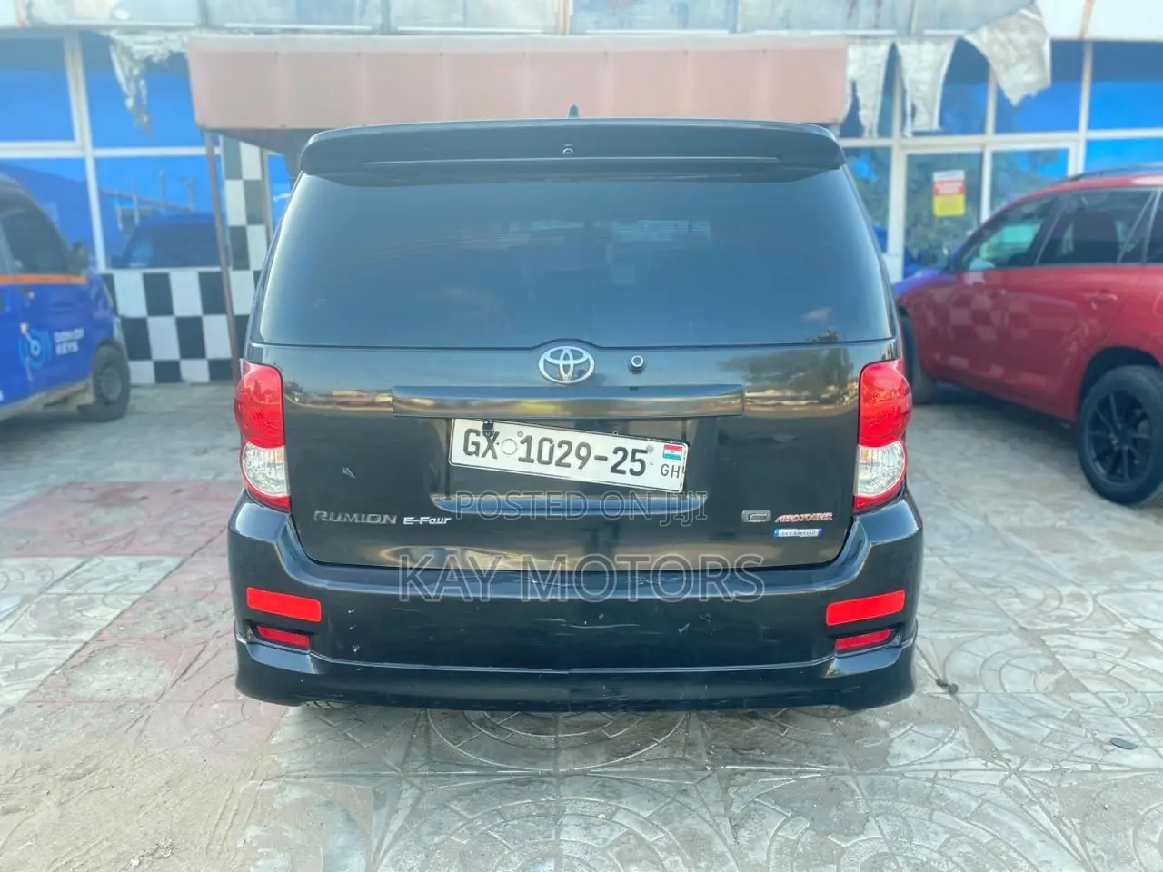 Toyota Corolla Rumion Hatchback 1.5 FWD 2011 Black