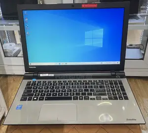 Laptop Toshiba Satellite L550 8GB Intel Core i5 HDD 500GB