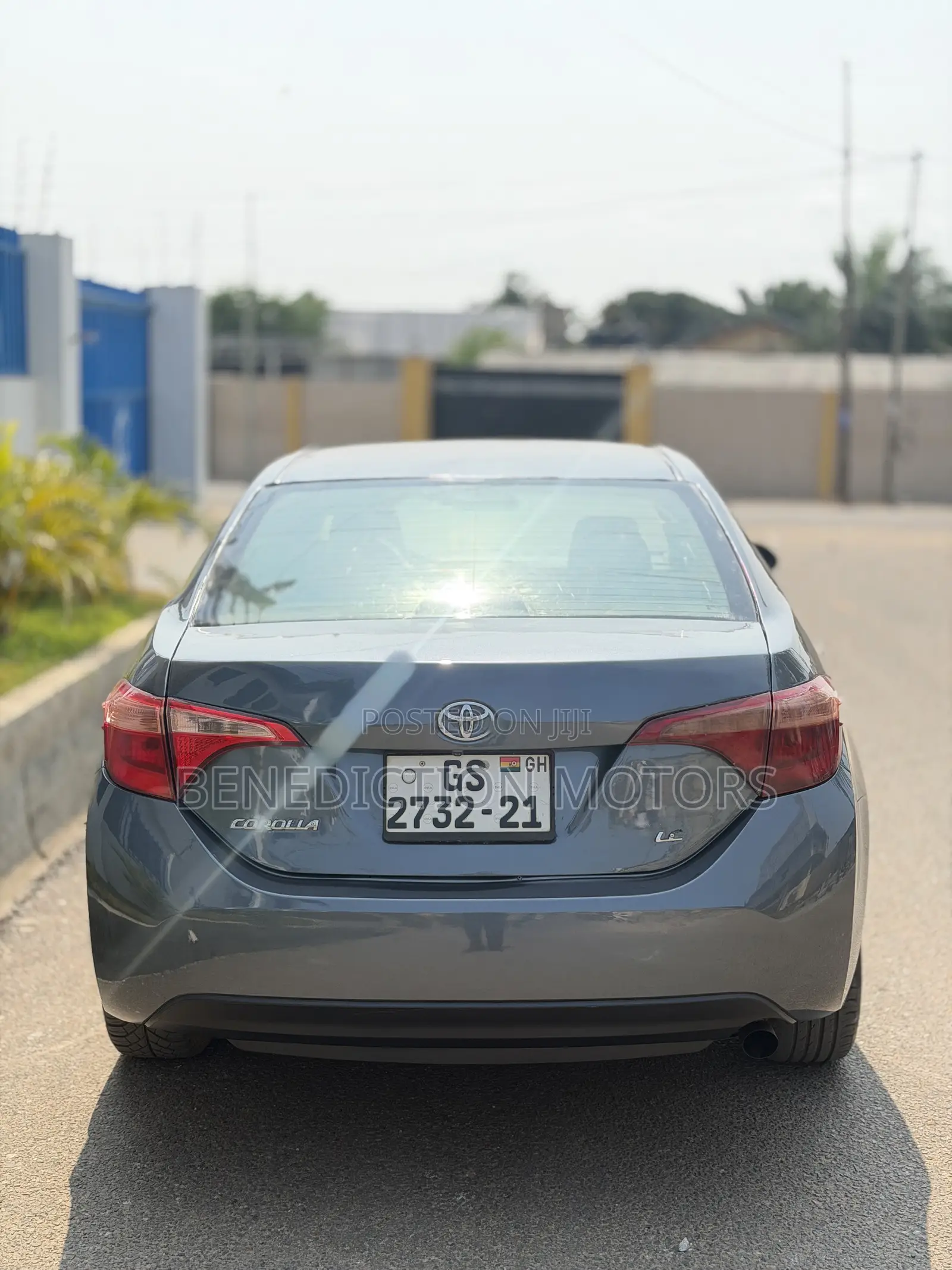 Toyota Corolla LE (1.8L 4cyl 2A) 2019 Gray