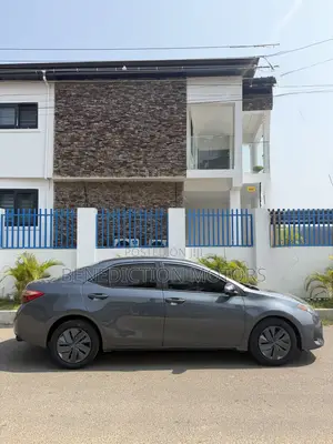 Toyota Corolla LE (1.8L 4cyl 2A) 2019 Gray