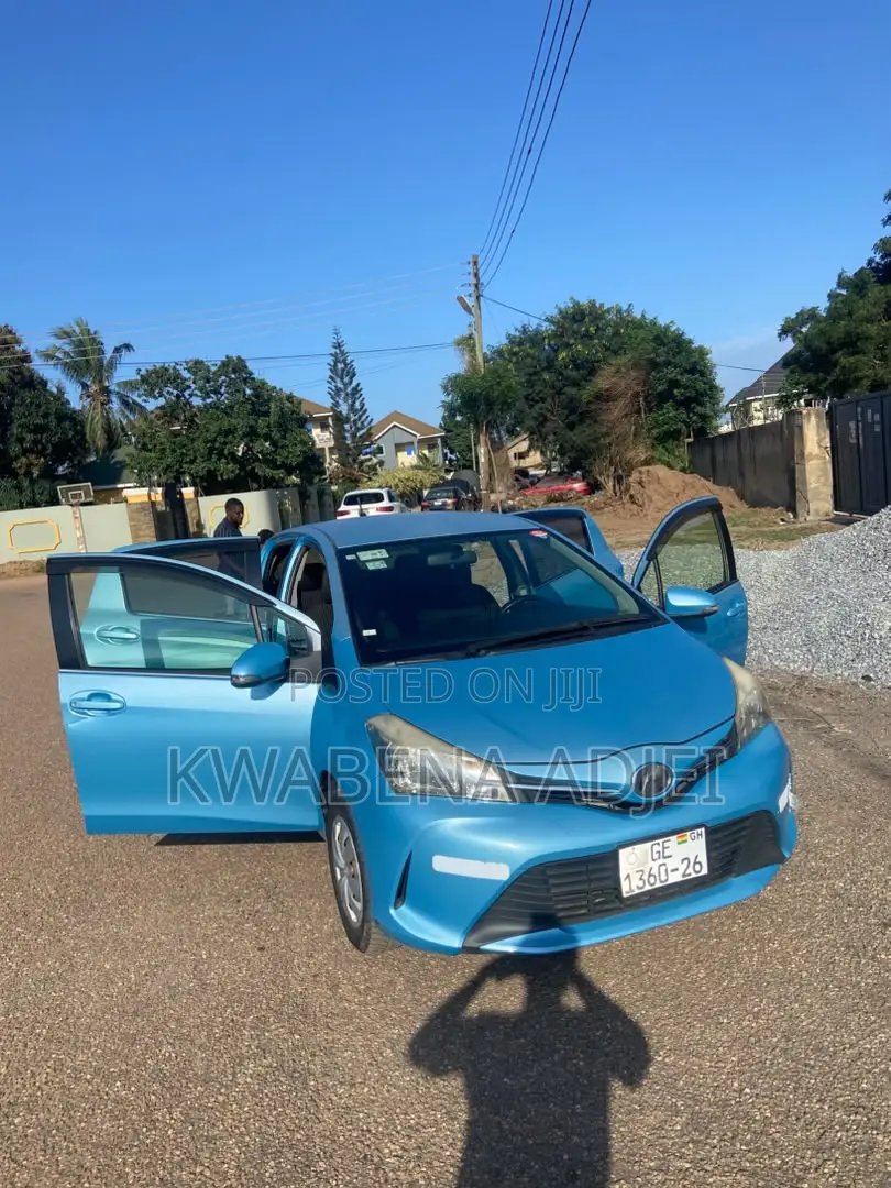 Toyota Vitz 2015 Blue