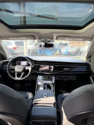Audi Q8 2021 White