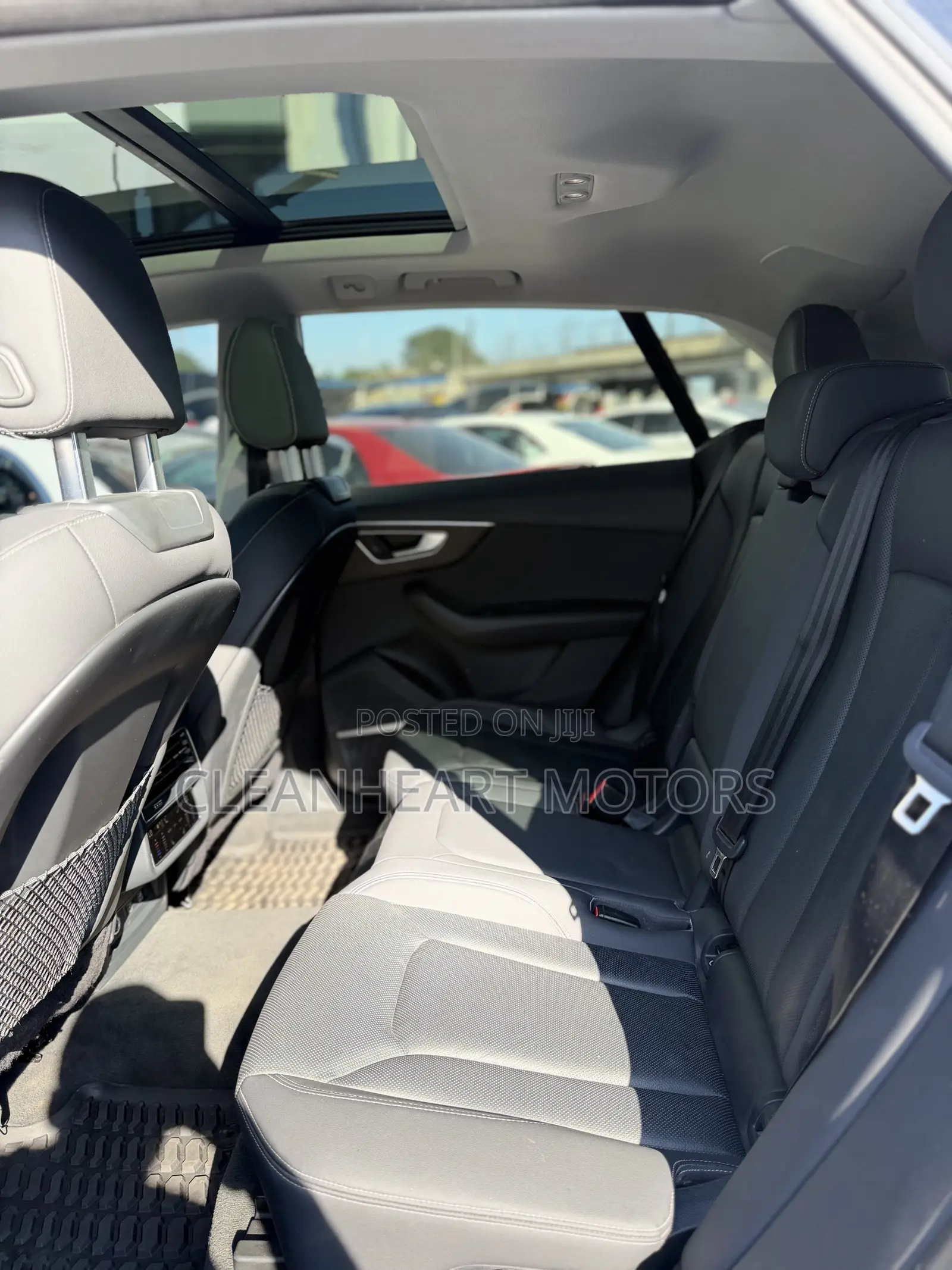 Audi Q8 2021 White